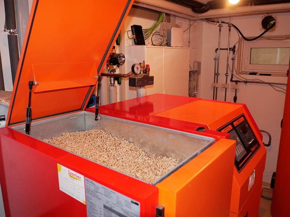 Palletheizung2 bei Rohrbach Elektrotechnik in Schopfloch